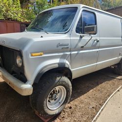 1978 FORD QUADRAVAN 4X4 250.
