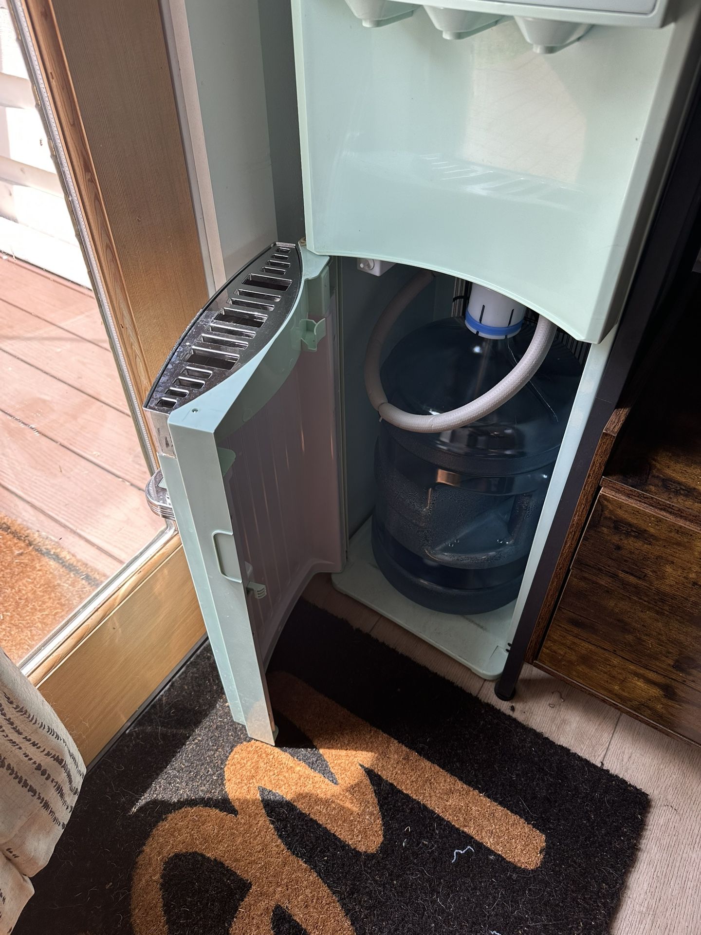 Igloo Indoor Water Dispenser