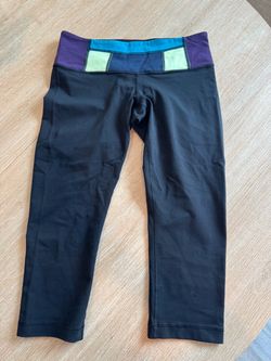 Lululemon Black Colorblock Crop Leggings