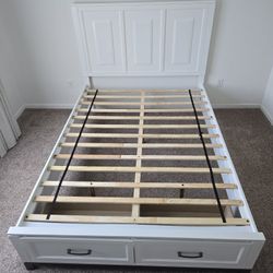White Queen Size Bed Frame W/ Drawers