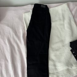 Hollister Curvy Ultra High Rise Mom Jeans