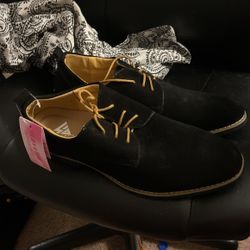 Shoes With The Tag Still On Them