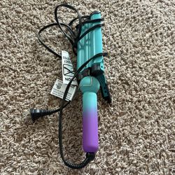 Bed Head crimper