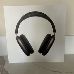 AirPod Maxes Midnight