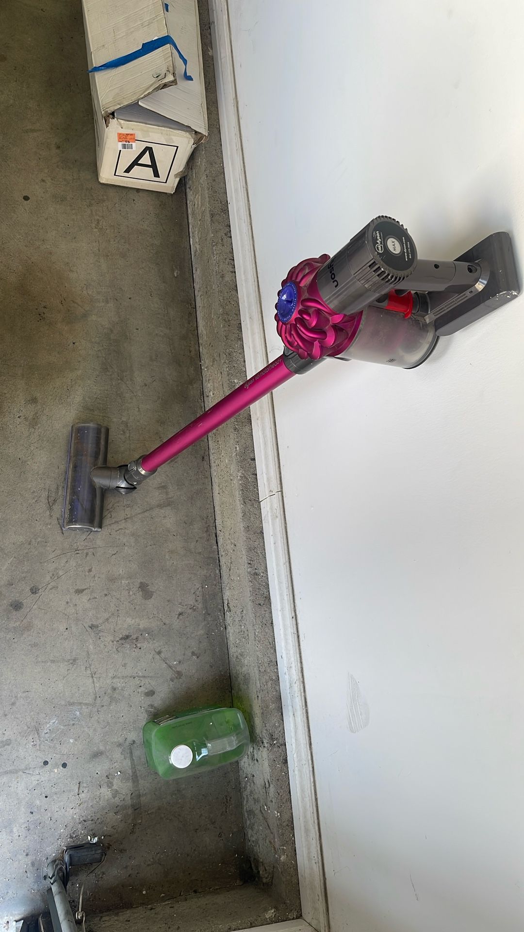 dyson vacuum V6 motorhead+