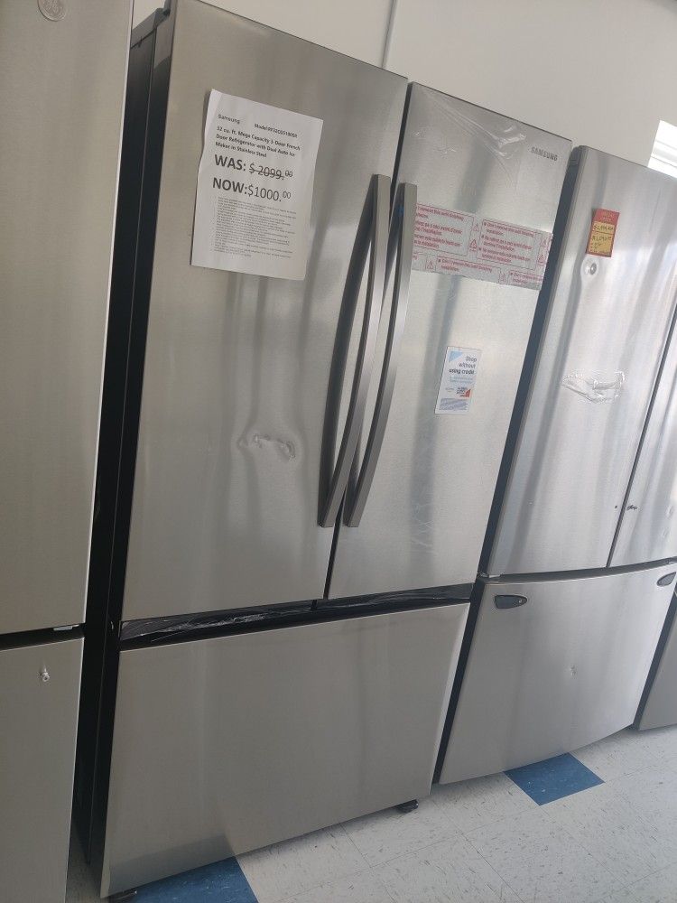 New Samsung
32 cu. ft. Mega Capacity Standard Depth 3-Door French Door Refrigerator in Stainless Steeel