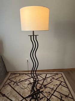 Wave Floor Lamp