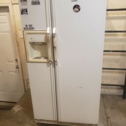 GE Fridge & Freezer. 