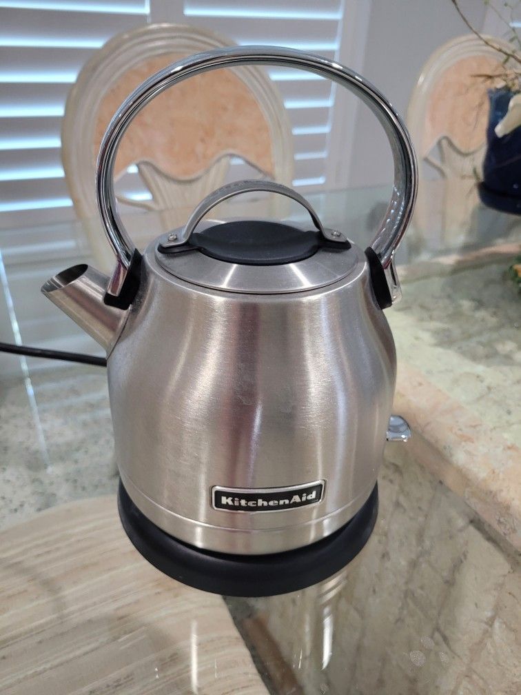 KitchenAid Electric Tea Kettle