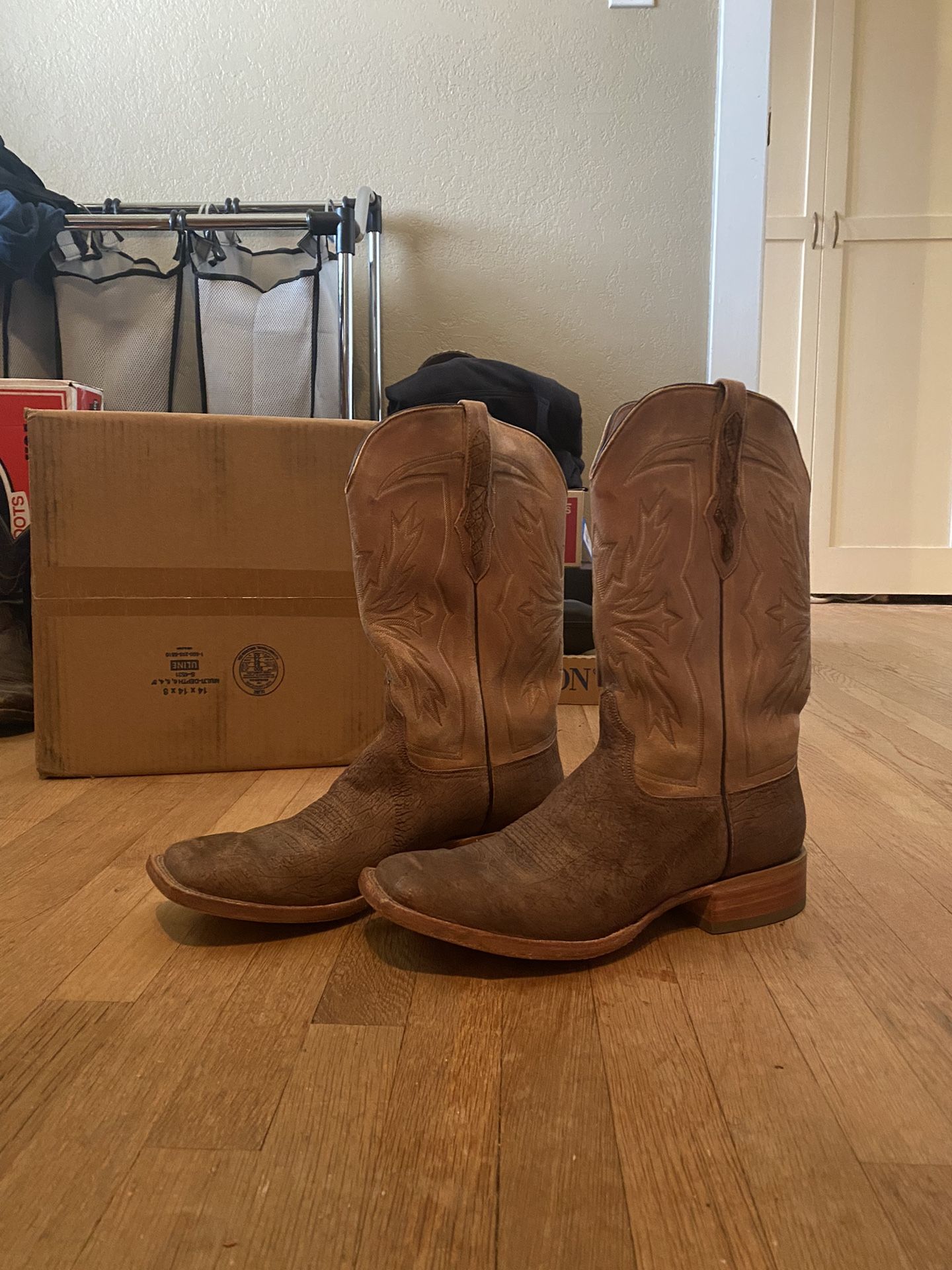 Cowboy Hat With Box Leather Boots for Sale in Puyallup, WA - OfferUp