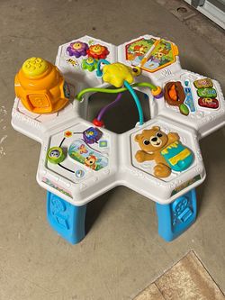 VTech Buzz & Learn Activity Table