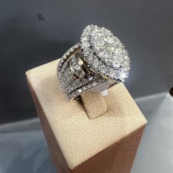 14kt Gold W 4Ct Dimond Ring