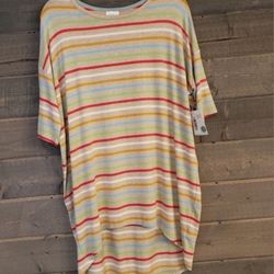 NWT LuLaRoe tunic in the size XS