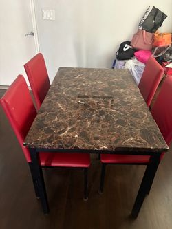 🍽️ Dining Table + 4 Chairs