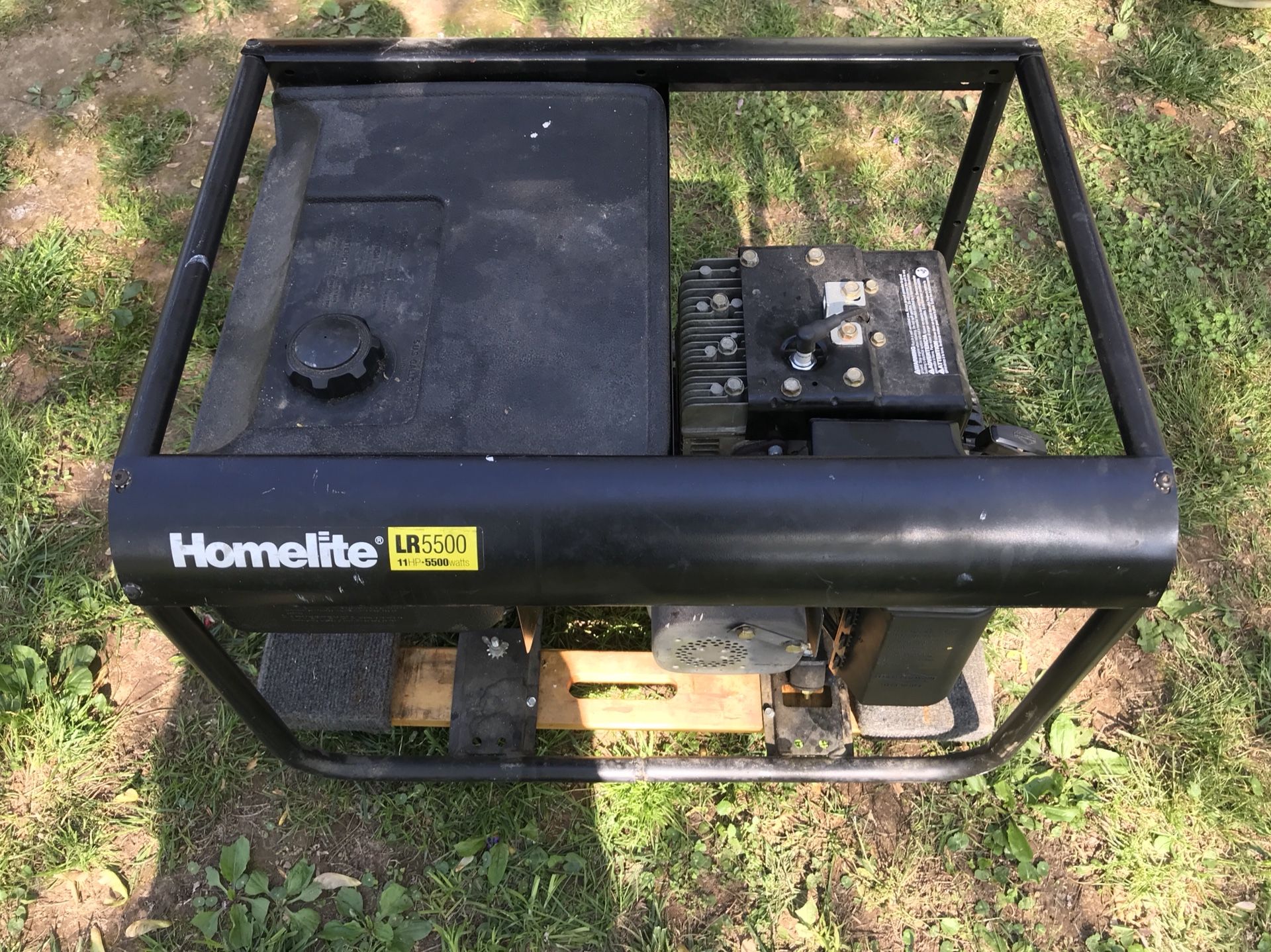 homelite generator used lr 5500 11hp works, runs with choke open Does work Buy as is Cash only No trades Must pick up pretty heavy is mounted on wh