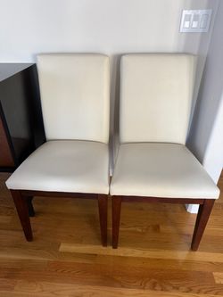 8 Macy’s dining chairs