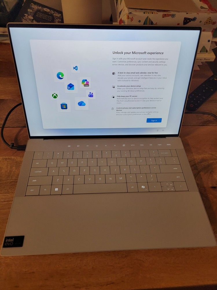 Dell XPS 14 Laptop