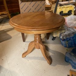 Dinning Table And Chairs