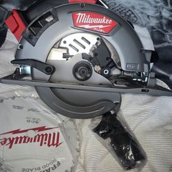 Milwuakee M18fuel 7 1/4 Circular Saw