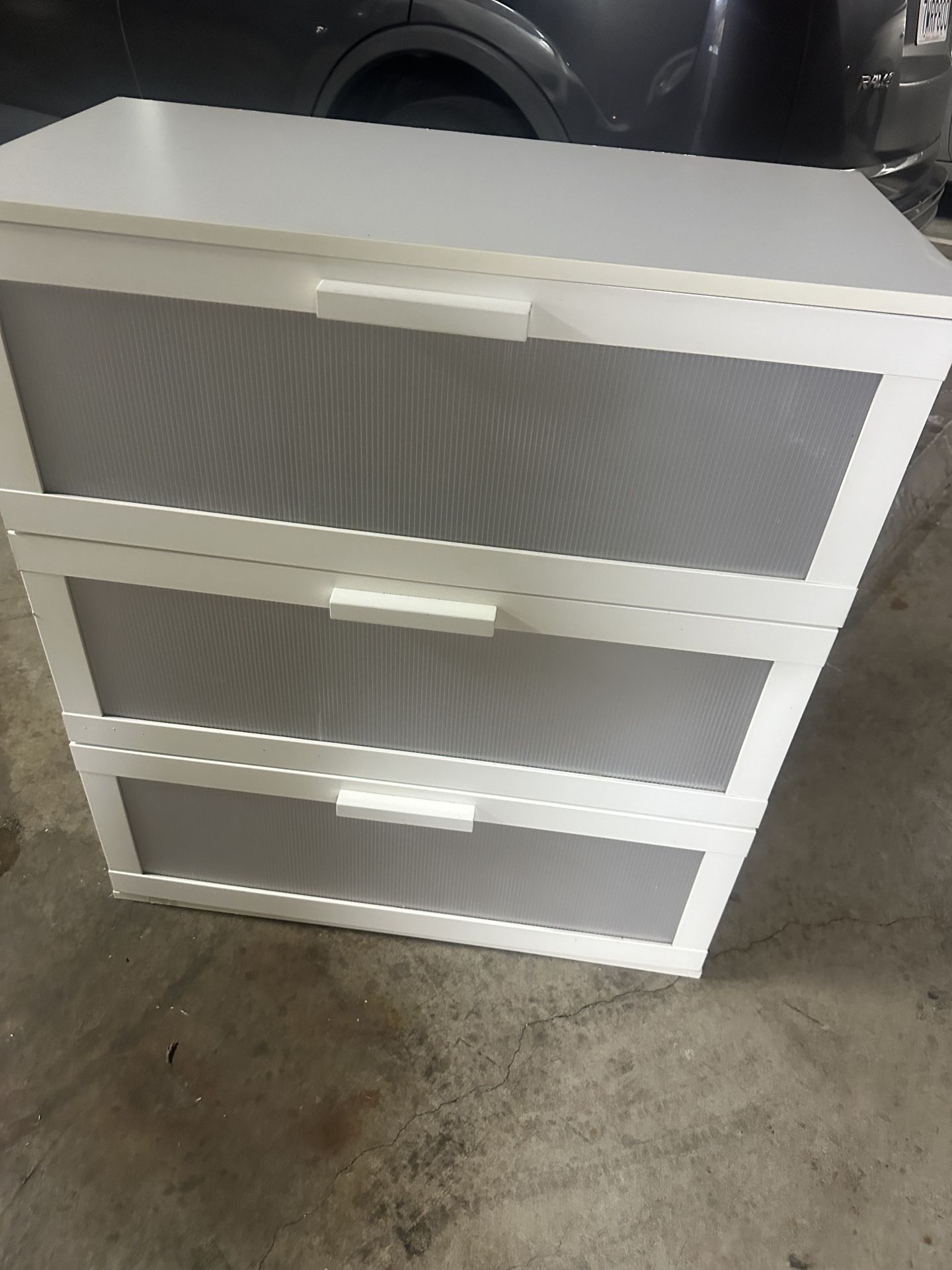 White 3 Drawer Dresser