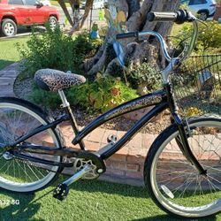 Nirve Minx Ladies 3 Speed Beach Cruiser Like New 26 for Sale in Huntington Beach CA OfferUp