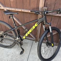 Trek Marlin 6 Off Road Bike