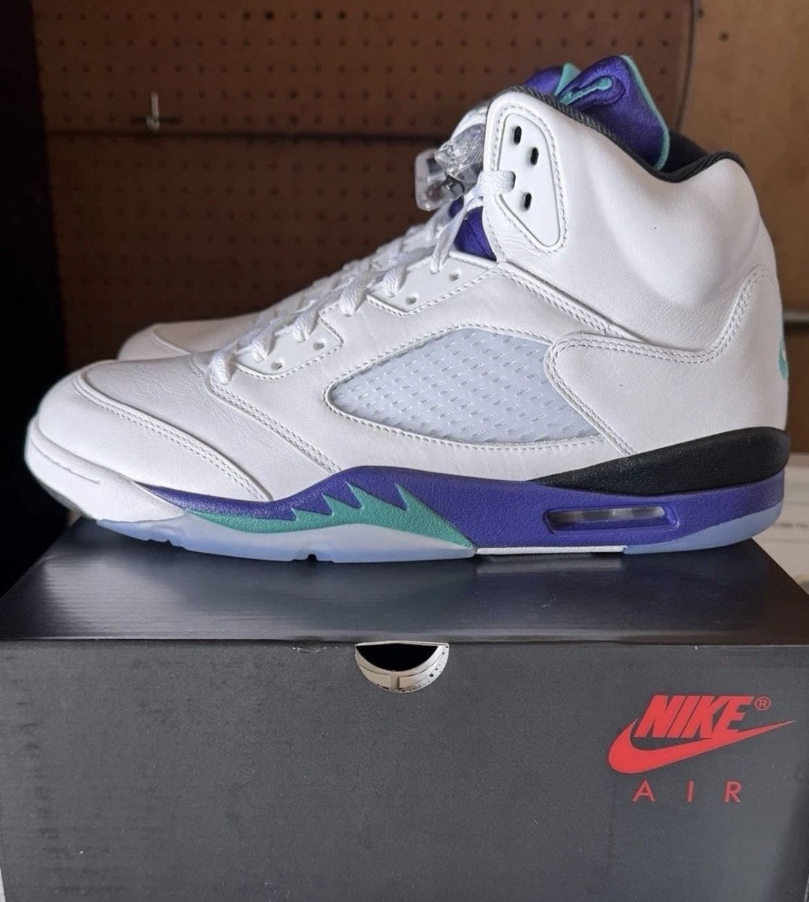 Nike Jordan 5 Grape Retro Size 12