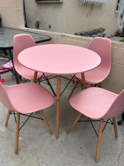 Pink table and chair