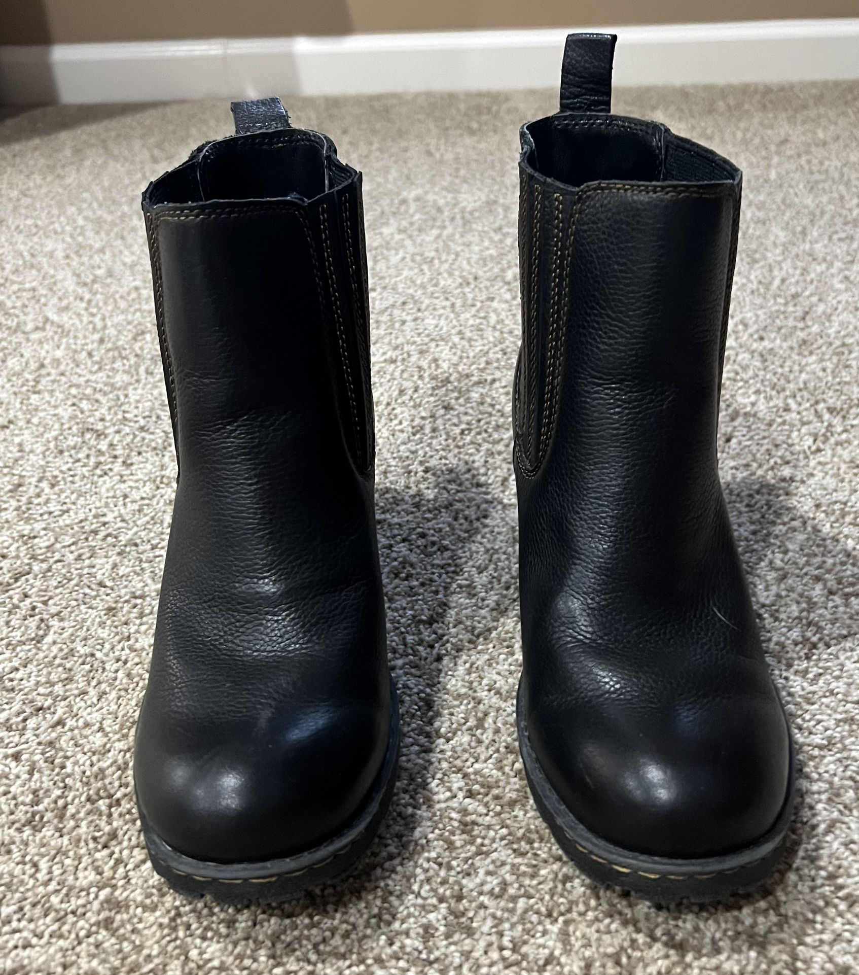 b.o.c. Black Leather Boots 7.5