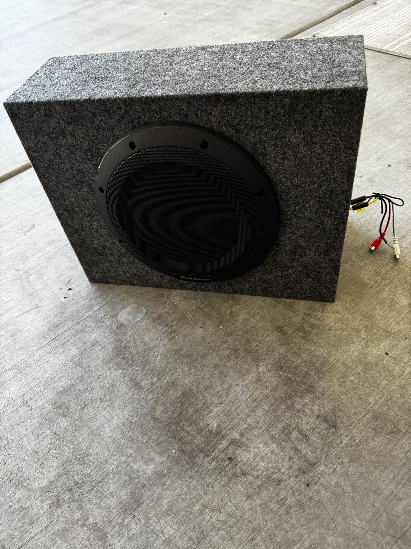 Pioneer Powered Subwoofer in Custom Enclosure – Great Sound, Ready to Go!