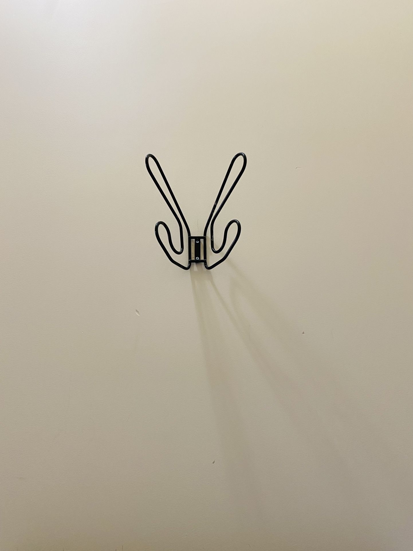 Nice double hanger. High quality covered metal. Like new condition.