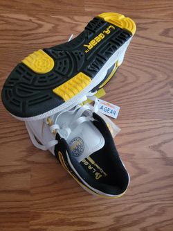 LA Gear New Tennis Shoes $10 Size 6 