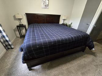King BED Frame And Dresser