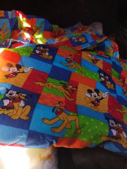 Throwback twin bed comforter Mickey Mouse pattern