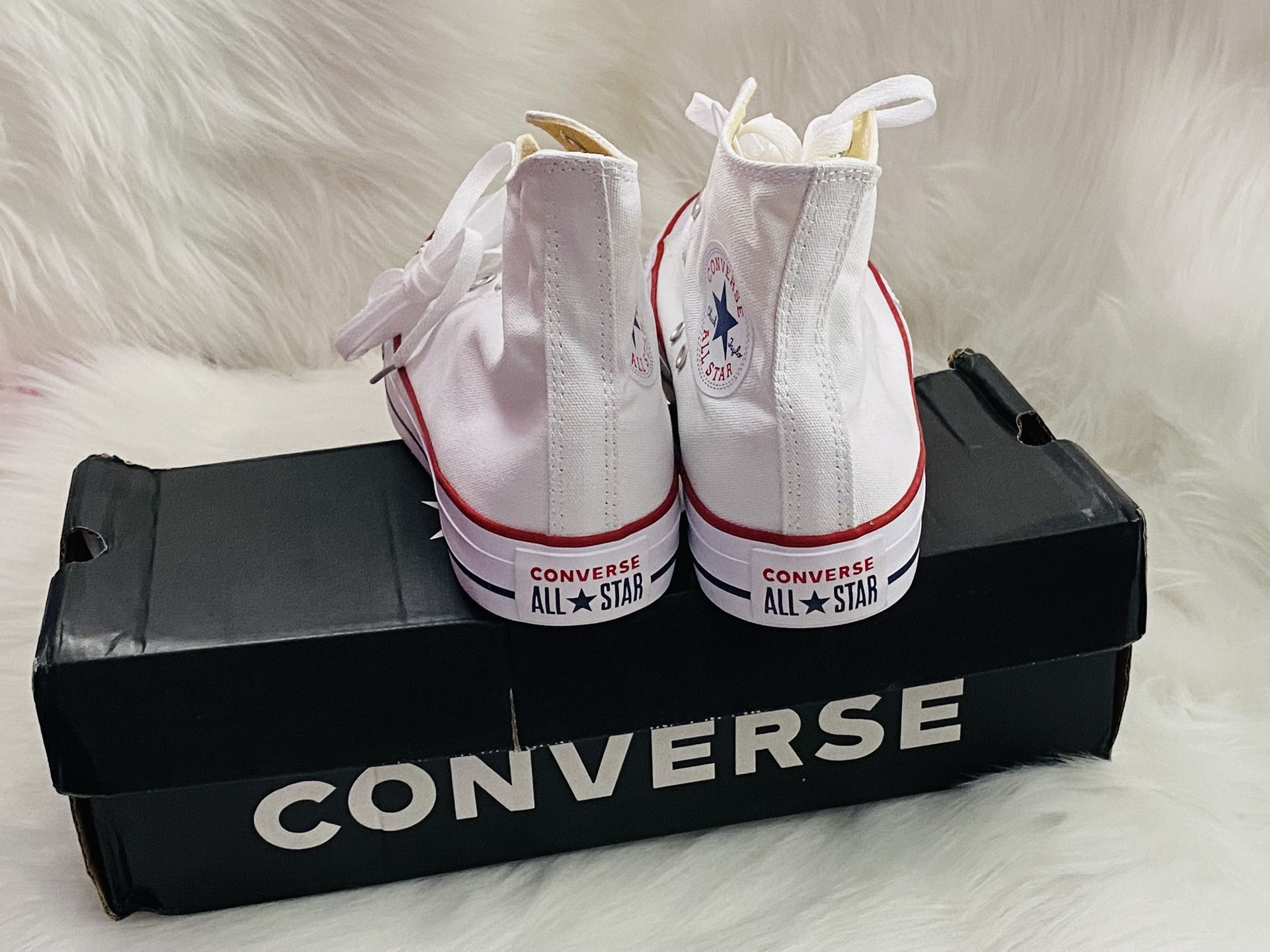 Converse Chuck Taylor All Star High Top Sneakers – Classic White Unisex Canvas Shoes (New in Box)