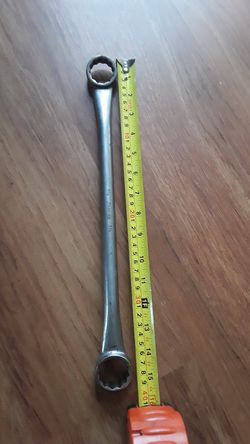 Snap-on closed box end wrench 1 1/16 and 1 1/8