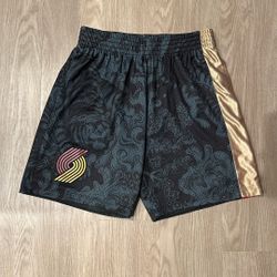 Size Large - Mitchell And Ness Chinese New Years NBA Basketball Mesh Shorts Portland Trail Blazers Logo 7 Supreme Vintage