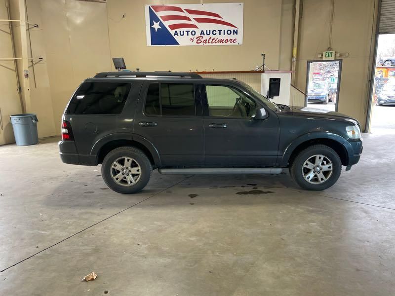2010 Ford Explorer