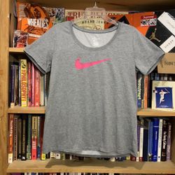 NIKE-women’s gray ATHLETIC CUT short sleeve crewneck graphic THE NIKE TEE shirt