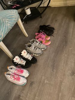 Size 6 Jordan’s and dunks great condition everything for 200