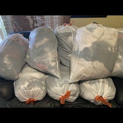 8 bags of clothes(women’s clothes)