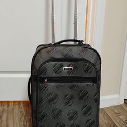 Carry-On Luggage, 22"HX14"LX9"W, Kenneth Cole Reaction Luggage w/two wheels
