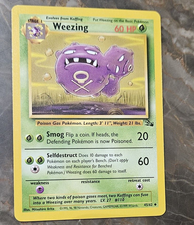Pokemon Fossil Set Weezing