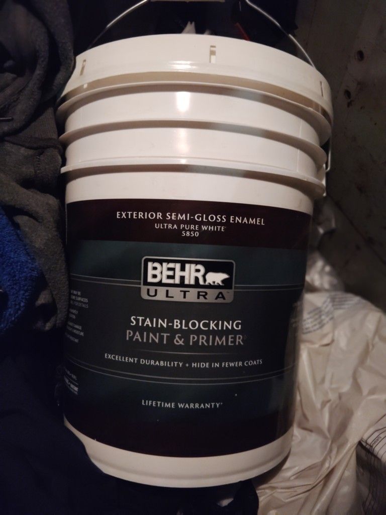 Bucket Of 5 Gallons Each Bear Ultra Exterior Semi-gloss Ultra Pure White