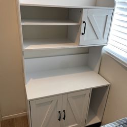 Cat litter cabinet enclosure