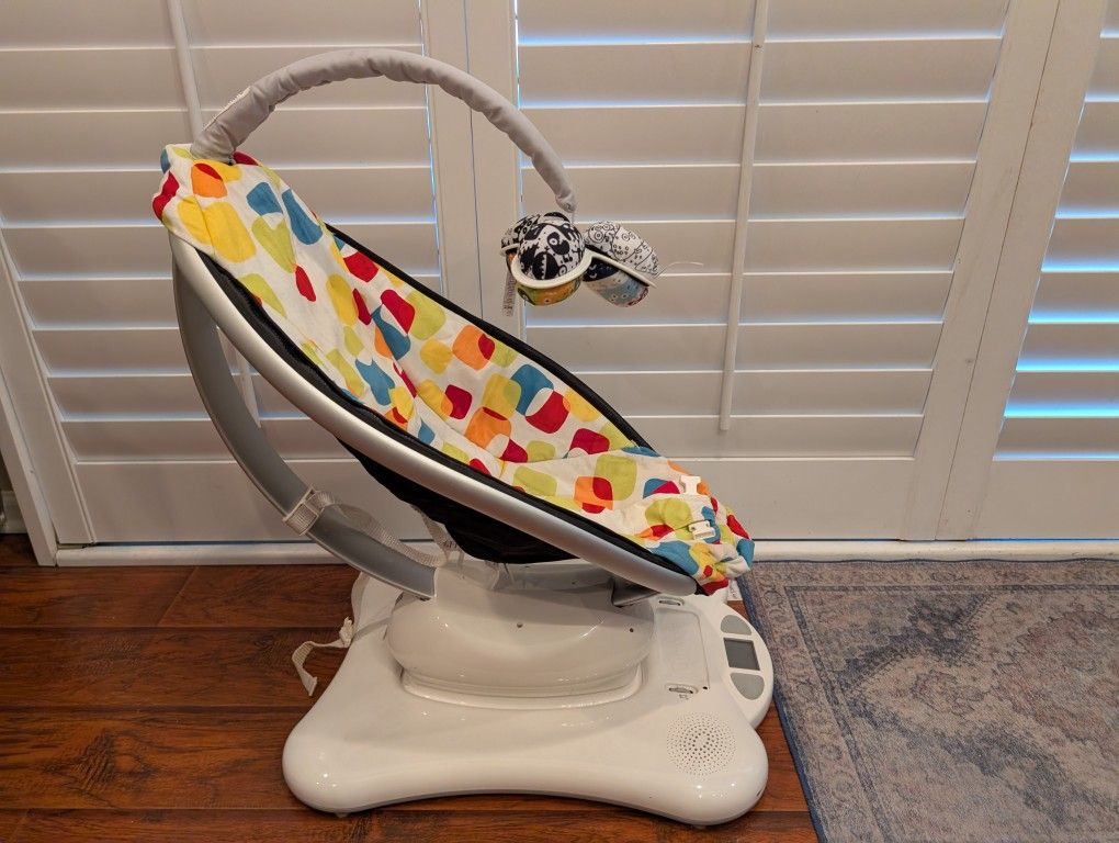 4moms MamaRoo Multi-Motion Baby Swing - USED Great Condition 