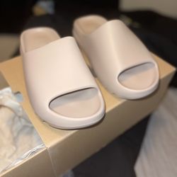 Adidas yeezy slides pure (first release)