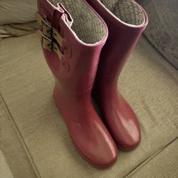  Rain Boots    size 10