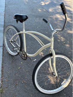 Schwinn Beach Cruiser Bike