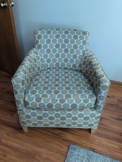 Upholstered Accent Chair with Circle Pattern